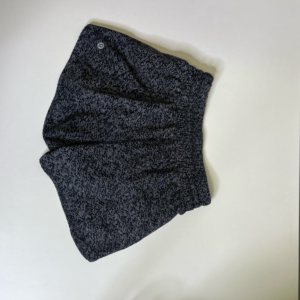 Lululemon Women's Black Athletic Shorts - Size 6 - Picture 9 of 11